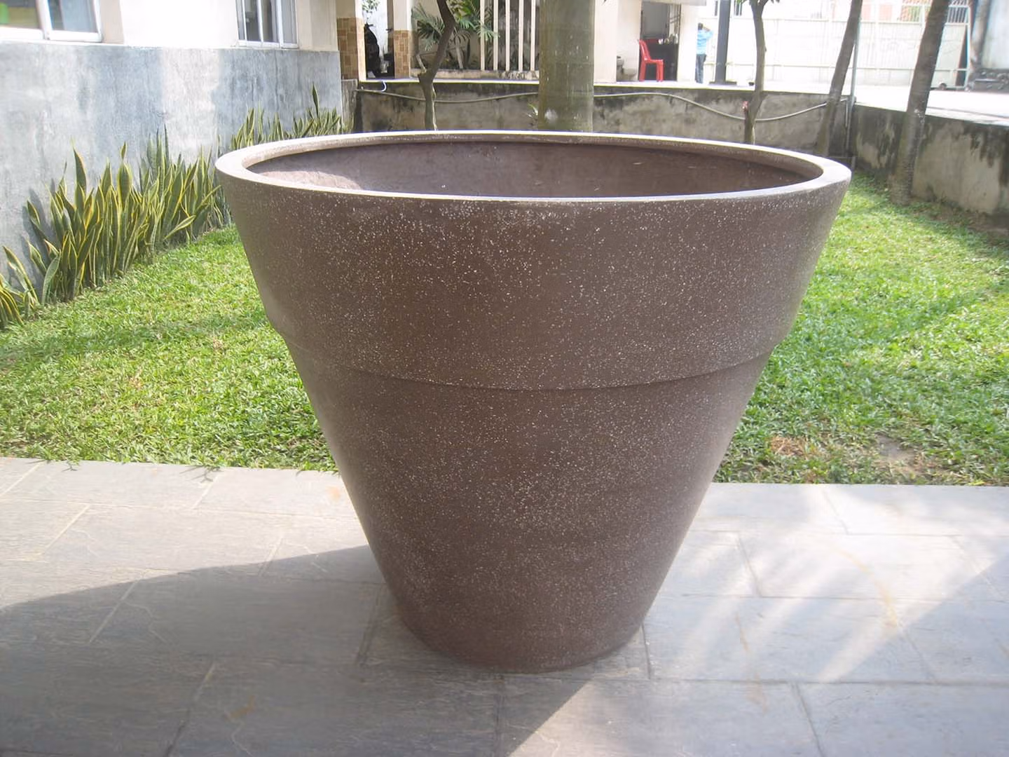 Large Diva Planter