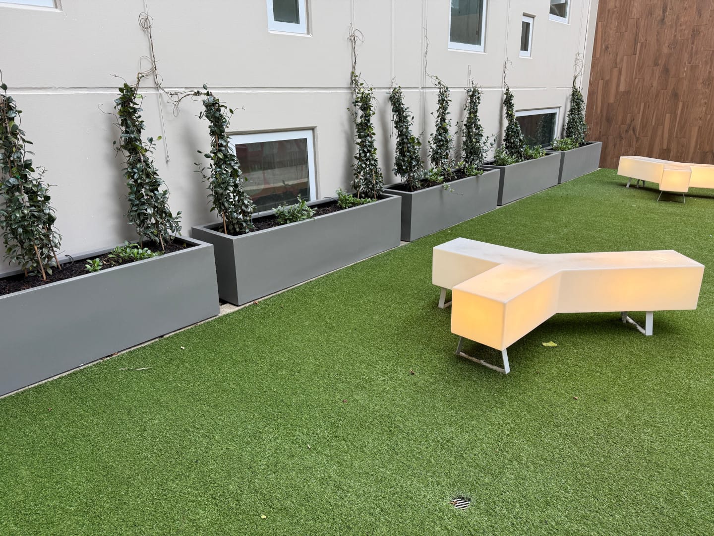 Commercial Tov Planters 200X50X50 - Side